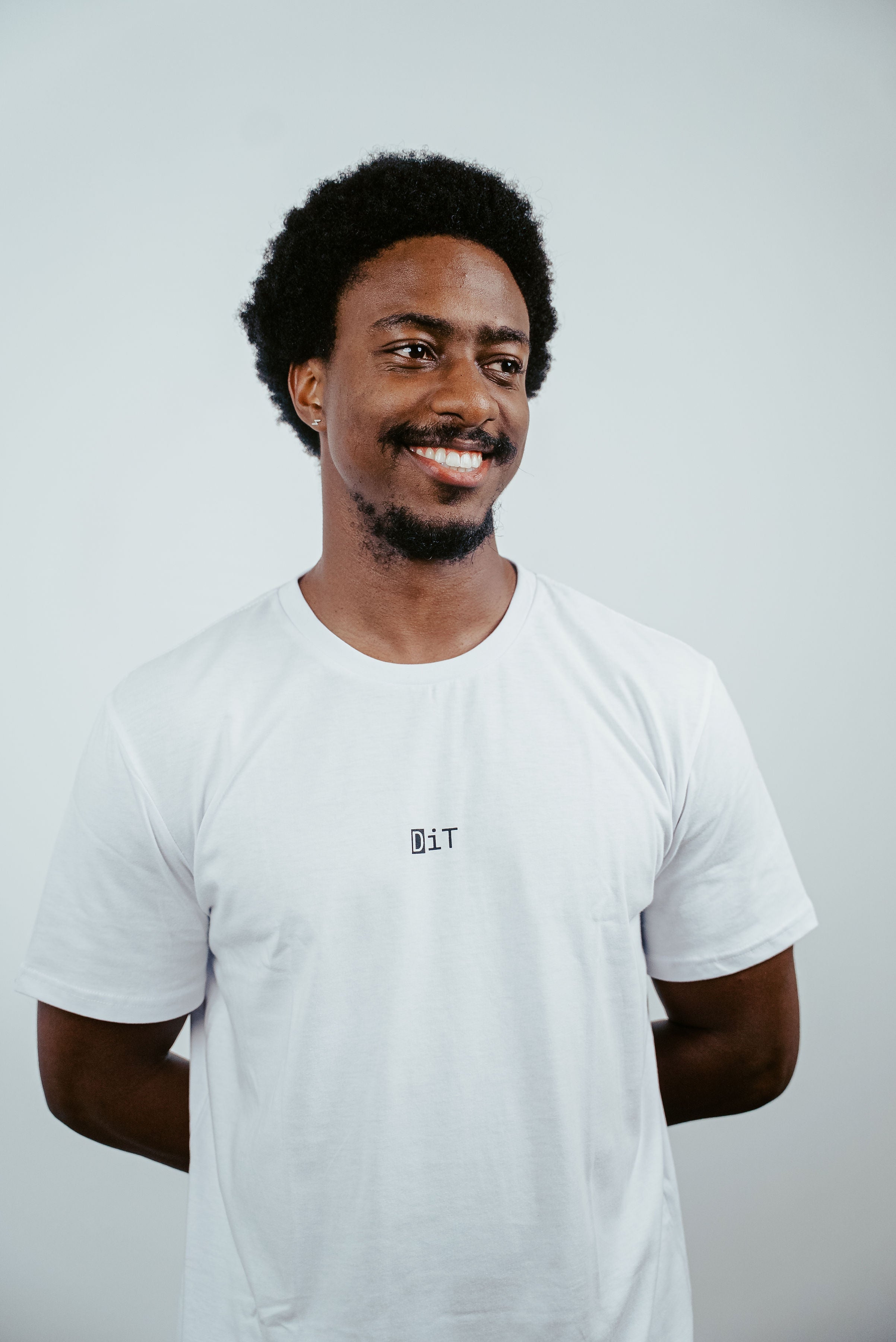 Short sleeve t-shirt in discreet design